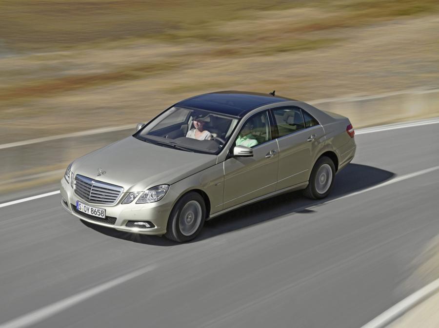  Mercedes-Benz E-Class 2010 года  (фото 108 из 128)